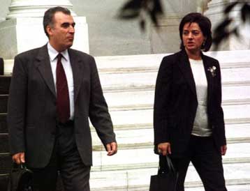 Συνεδριάζει την Πέμπτη η Κυβερνητική Επιτροπή – Τα οικονομικά των κομμάτων στη διακομματική επιτροπή