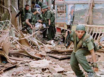 Δεκάδες τραυματίες από έκρηξη βόμβας σε εμπορικό κέντρο της Κολομβίας