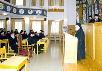 Οι μητροπολίτες μπορούν να μην προσλαμβάνουν μη ορθόδοξους ή αντιρρησίες συνείδησης, έκρινε η ΔΙΣ