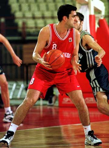 Πρόβα για το ντέρμπι με ΠΑΟ ο αγώνας του Ολυμπιακού με Οβαρένσε