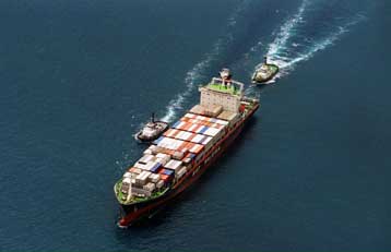 Φωτιά σε φορτηγό πλοίο με 22μελές πλήρωμα – Τέθηκε υπό έλεγχο, ανέφερε ο Έλληνας καπετάνιος