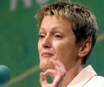 Οι γυναίκες σώζουν τους Γερμανούς από τις τρελές αγελάδες – Κίναστ και Σμιντ στα υπουργεία Γεωργίας