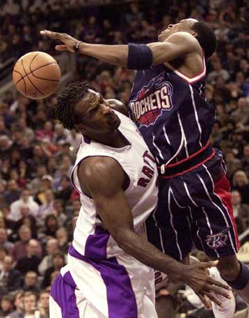 Εύκολη υπόθεση η νίκη για Φιλαδέλφεια, Χιούστον, Ντένβερ – Στην τρίτη παράταση η Σάρλοτ το Σικάγο