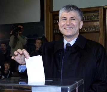 Εκλογές διεξάγονται σε 19 περιφέρειες της Σερβίας