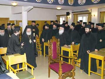 Aπευθείας επικοινωνία Χριστόδουλου – Βαρθολομαίου για σοβαρά θέματα, αποφάσισε η Ιερά Σύνοδος