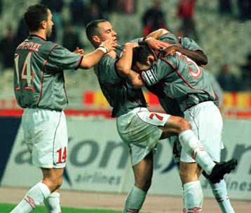 Νίκη στη Ν.Φιλαδέλφεια για το γόητρο αλλά και για τον κόσμο ζήτησε ο Λεμονής