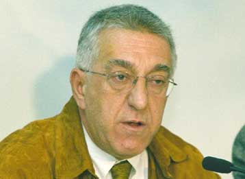 Παραιτήθηκε ο Ν.Κακλαμάνης από τομεάρχης Υγείας, λόγω των επικρίσεων για τις επιλογές Καραμανλή