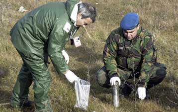 Να ενημερωθούν για τους κινδύνους του «συνδρόμου των Βαλκανίων» οι στρατιώτες στο Κόσοβο