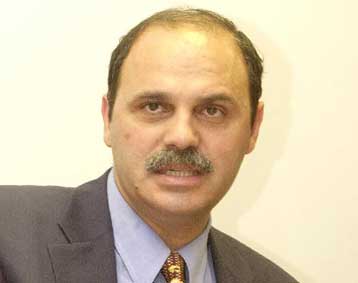 Σε δραστηριοποίηση για το θέμα των ΕΛΠΙΣ  καλεί τις τράπεζες ο Π.Αλεξάκης