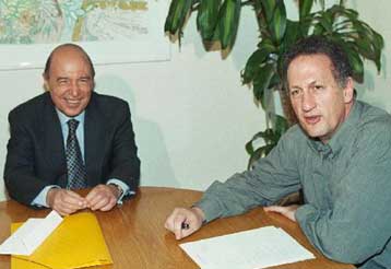 Το πράσινο φως για τη διεκδίκηση της δημαρχίας της Αθήνας πήρε ο Κ.Σκανδαλίδης από τον πρωθυπουργό