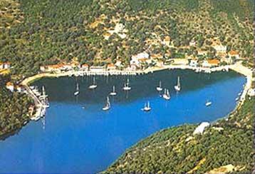 Απάντηση του ΥΠΠΟ με αφορμή την κατάρρευση τμήματος της οροφής σε ναό της Λευκάδας