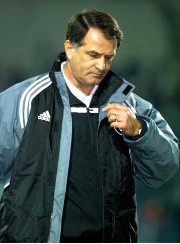 Επεισοδιακή η συνέντευξη Τύπου Μπλαχίν – Μπάγεβιτς, όπως και ο αγώνας Ιωνικού – ΠΑΟΚ