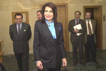 H Γ.Αγγελοπούλου δέχεται την πρόταση Τσοχατζόπουλου για μετεγκατάσταση – Την Τετάρτη το μνημόνιο συν