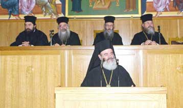 Εξαιρετικά τα αποτελέσματα από τη συλλογή υπογραφών για τις ταυτότητες κατά τον Αρχιεπίσκοπο