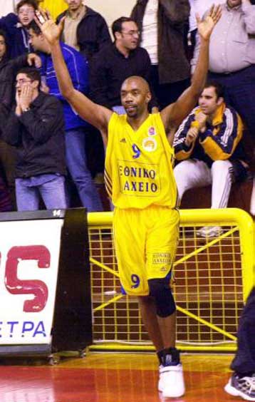 Ο Μπάιρον Ντίνκινς πολυτιμότερος παίκτης της 11ης αγωνιστικής στην Α1 του μπάσκετ