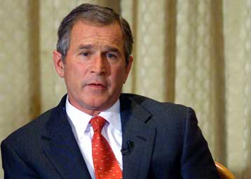 Ισχυρότερες αμερικανικές Ένοπλες Δυνάμεις θέλει ο Μπους