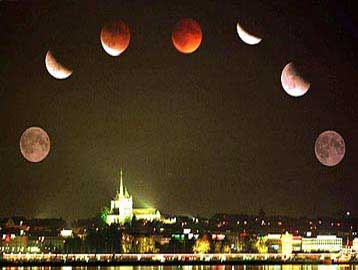 Η πρώτη και τελευταία ολική έκλειψη Σελήνης για το 2001 ορατή από την Ελλάδα