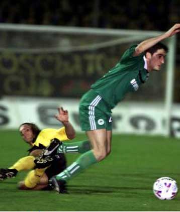 Στις καθυστερήσεις γλίτωσε την παρτίδα η ΑΕΚ, ισοφαρίζοντας 1-1 τον Παναθηναϊκό