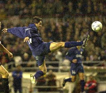 Υποδοχή με… αβγά για τους παίκτες της Βαλένθια μετά τον αποκλεισμό από το Κύπελλο Ισπανίας