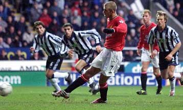 Μεροκάματο… 7,651 εκατομμυρίων δραχμών ζητά από τη Μάντσεστερ Γιουνάιτεντ ο Ντέιβιντ Μπέκαμ