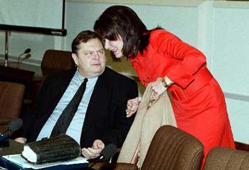 Με την κ. Αγγελοπούλου συνεννοούμαστε