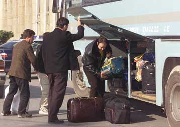 Επίθεση σε λεωφορείο του ΟΣΕ στην Αλβανία