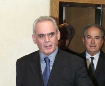 Αποκλείει ο Τσοχατζόπουλος το ενδεχόμενο αποχώρησης των ελληνικών δυνάμεων από Κόσοβο και Βοσνία