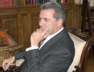 Μεγάλες προσδοκίες του εκλογικού σώματος από το κόμμα Αβραμόπουλου καταγράφει έρευνα της ΑLKO