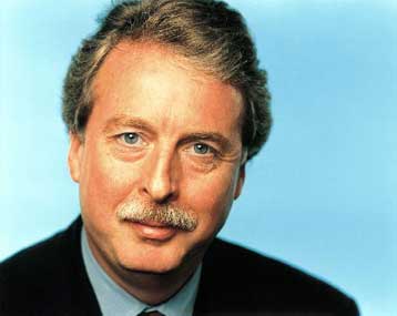 Υψηλόβαθμο στέλεχος της Bertelsmann στο τιμόνι της θυγατρικής της BMG