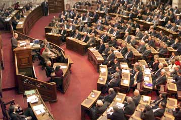 Ένας στους δύο πολίτες υπέρ της επαναφοράς της θανατικής ποινής, σύμφωνα με δημοσκόπηση της V-PRC γι