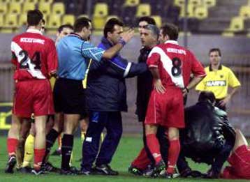 Δεν ήταν εορταστική η πρώτη συνάντηση διοίκησης – παικτών στην ΑΕΚ