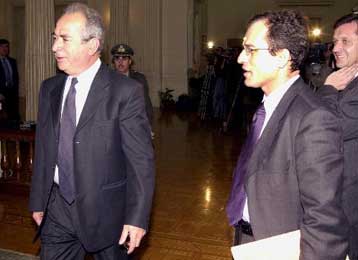 Καμία ανησυχία για το «σύνδρομο των Βαλκανίων» σε Έλληνες στρατιωτικούς, διαβεβαιώνει η κυβέρνηση