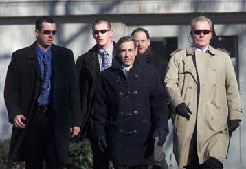 Πιθανή η επίτευξη προσωρινής ειρηνευτικής συμφωνίας, εκτιμά ο Σλόμο μπεν Αμί