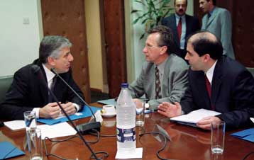 Εκτιμήσεις για πληθωρισμό 4% το Δεκέμβριο 2000 και 3,5% τον Ιανουάριο 2001