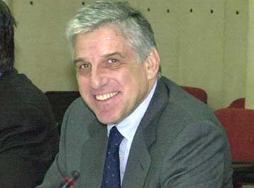 Κανένα νέο επίδομα στους δημοσίους υπαλλήλους – Υπό εξέταση τα πριμ παραγωγικότητας