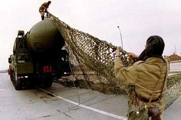 Διαψεύδει κατηγορηματικά η Ρωσία τα περί μεταφοράς πυρηνικών πυραύλων στη Βαλτική