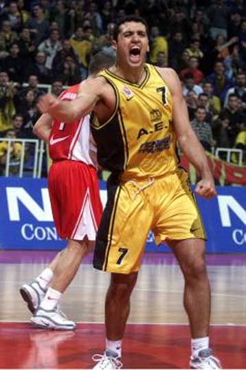 Όταν η Δάφνη κουραζόταν, η ΑΕΚ… συνέχιζε και στο Κύπελλο