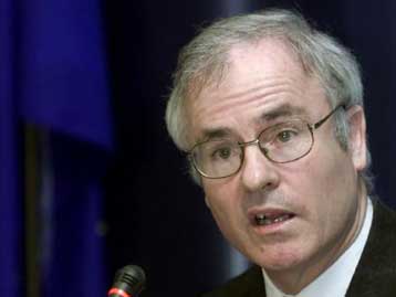 Η Κομισιόν εξετάζει το ενδεχόμενο να παρέμβει στη διαμάχη στην τσεχική τηλεόραση