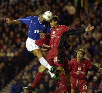 Στη Γουέστ Χαμ θα συνεχίσει την καριέρα του ο Αμορούζο