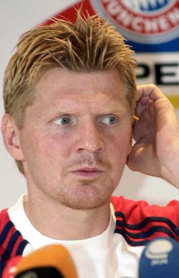 Επίθεση Ρουμενίγκε σε Μπάγερν Μονάχου και Έφενμπεργκ