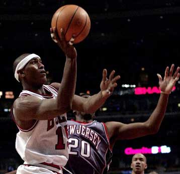 Ο Έλτον Μπραντ έκανε 31 και οι Μπουλς νίκησαν στο Σικάγο τους Νετς με 86-77, οι Ουίζαρντς 110-96 του