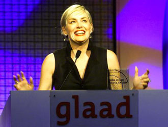 Η γκρίζα διαφήμιση των τσιγάρων ο χειρότερος σύμβουλος των εφήβων