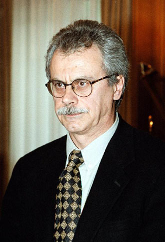 Ο πρωθυπουργός τιμά τον καθηγητή Σαββάκη για το επίτευγμά του στη Γενετική Μηχανική