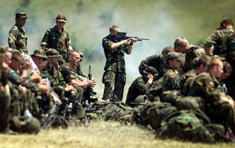 Greenpeace: Αλλες τοξικές ουσίες, και όχι τόσο το ουράνιο, υπεύθυνες για το «σύνδρομο των Βαλκανίων»