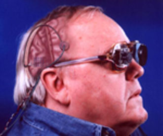 Κοχλιακά εμφυτεύματα χαρίζουν ακοή