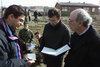 Φυσιολογικά τα επίπεδα ραδιενέργειας στο Κόσοβο-Επέστρεψαν οι πρώτοι στρατιώτες της ΕΛΔΥΚΟ