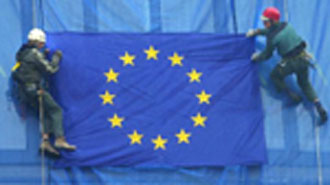 Liberation: «Σκόπιμη υποβάθμιση του σκανδάλου των ‘τρελών αγελάδων’ από τις Βρυξέλλες το 1990»