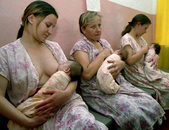 Ο παρατεταμένος θηλασμός ασπίδα για τον καρκίνο του μαστού