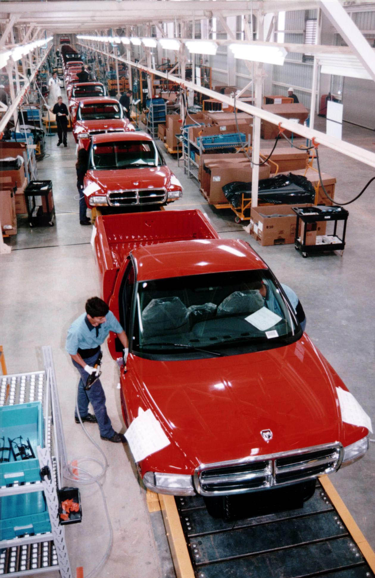 Η Chrysler απολύει το 20% του προσωπικού της