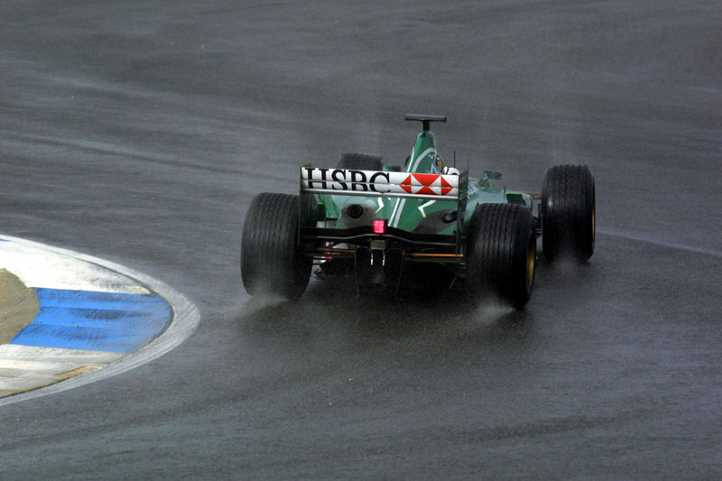 Formula 1: Jaguar και BAR δοκιμάζουν τα νέα τους μονοθέσια